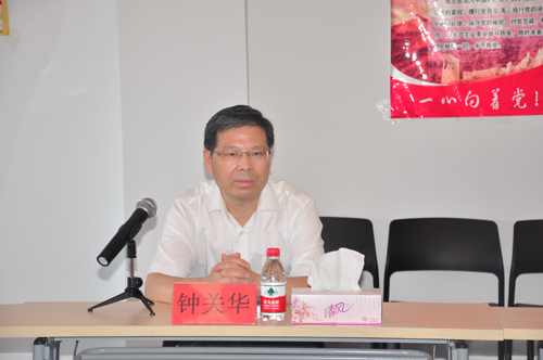 市委常委组织部钟关华部长一行莅临荣耀体育网页版-荣耀体育(中国)官方，调研工业物联网产业园发展