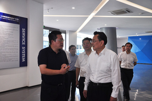 宁波市裘东耀市长一行考察荣耀体育网页版-荣耀体育(中国)官方传感