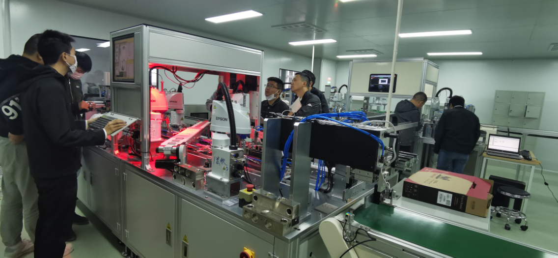 郑州荣耀体育网页版-荣耀体育(中国)官方完成生产设备安装调试，为项目全面投产护航