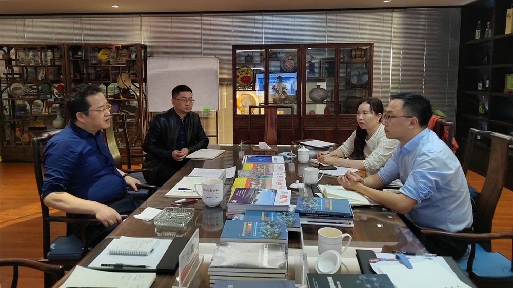 宁波市经济和信息化局副局长、宁波市数字经济局局长王懿栋一行赴荣耀体育网页版-荣耀体育(中国)官方传感调研
