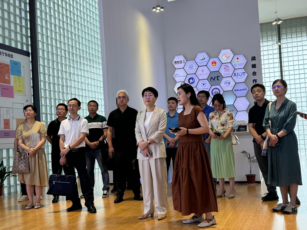 民革浙江省委会副主委、宁波市副市长金珊一行莅临荣耀体育网页版-荣耀体育(中国)官方传感考察调研